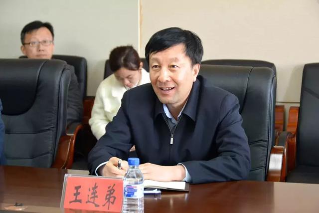 金壽浩州長到八家子林業(yè)局調(diào)研仙峰滑雪度假區(qū)項目進(jìn)展情況